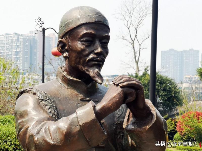 抱拳礼的动作标准是右掌左拳,抱拳礼男子右掌左拳什么意思