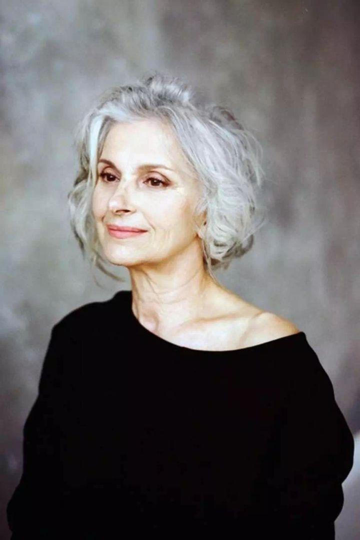 50岁身材超好的瑜伽女人,50岁女人成熟身材瑜伽