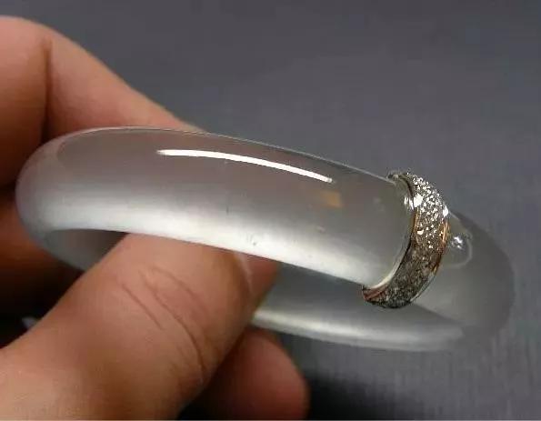 玉碎了要如何处理,玉碎了怎么处理最有效