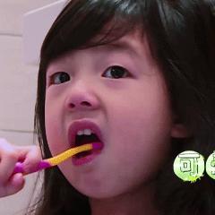 宝宝牙膏选择的正确方法,给宝宝挑选牙膏关键看什么