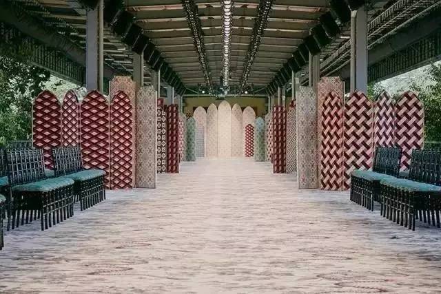 30万的屏风,86万的桌子,当Gucci、爱马仕、LV卖起了家居