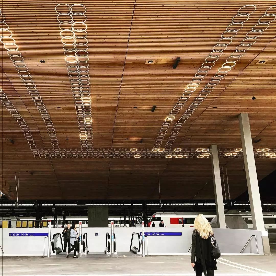 苏黎世是高奢吗,苏黎世很漂亮吗