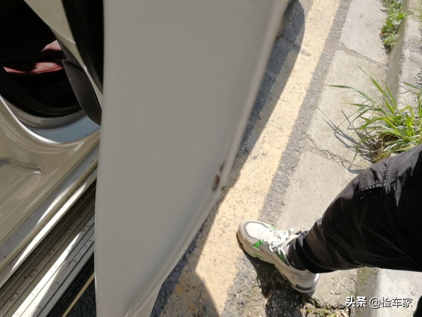 丰田兰德酷路泽手刹刹车位置,酷路泽28万左右的车