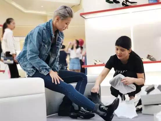 退市一年，双11夺冠，百丽借天猫新零售焕新