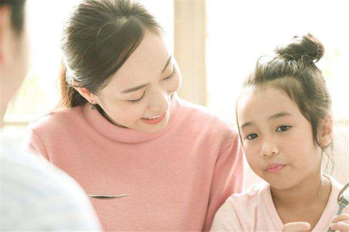 孩子性格过分张扬自信,孩子性格缺陷家庭教育