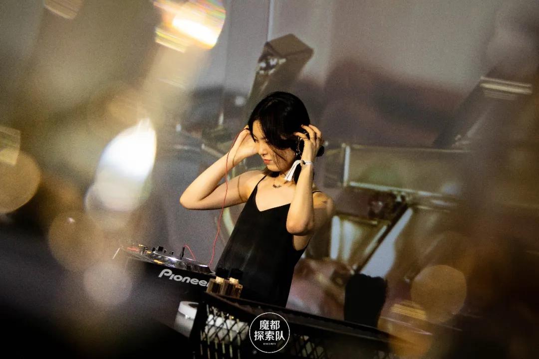 ysl限定狂欢,限时59天ysl时尚大展惊艳魔都