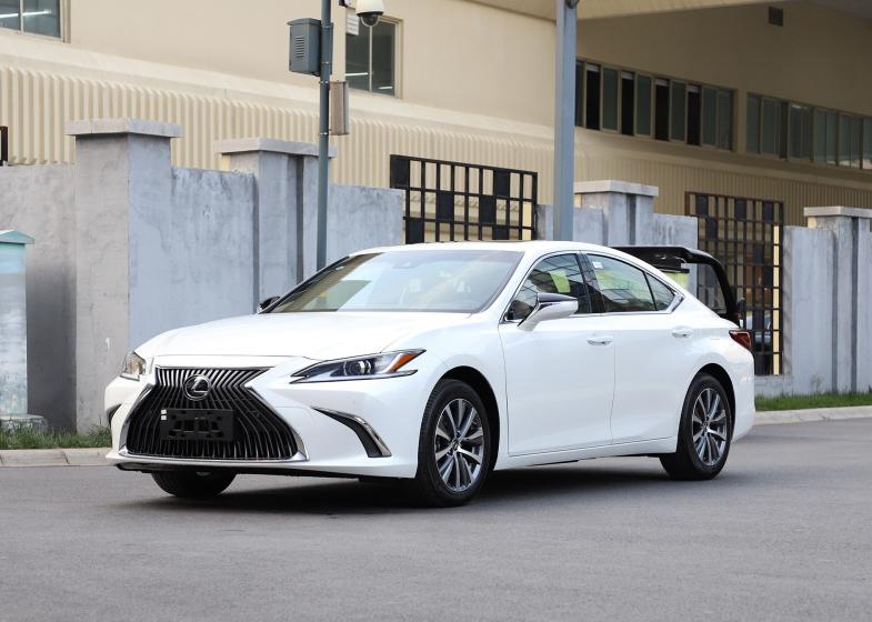 28万能买到雷克萨斯es200,28万预算雷克萨斯es200二手