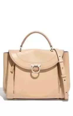 刘雯今年最流行的包,刘雯同款包时尚潮流大牌大容量