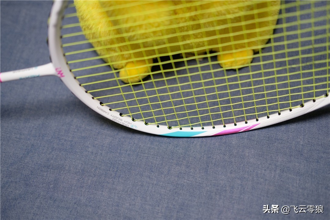 涓窘椋炰簯闆剁嫾鎵嬫劅,涓窘椋炰簯闆剁嫾娴嬭瘎