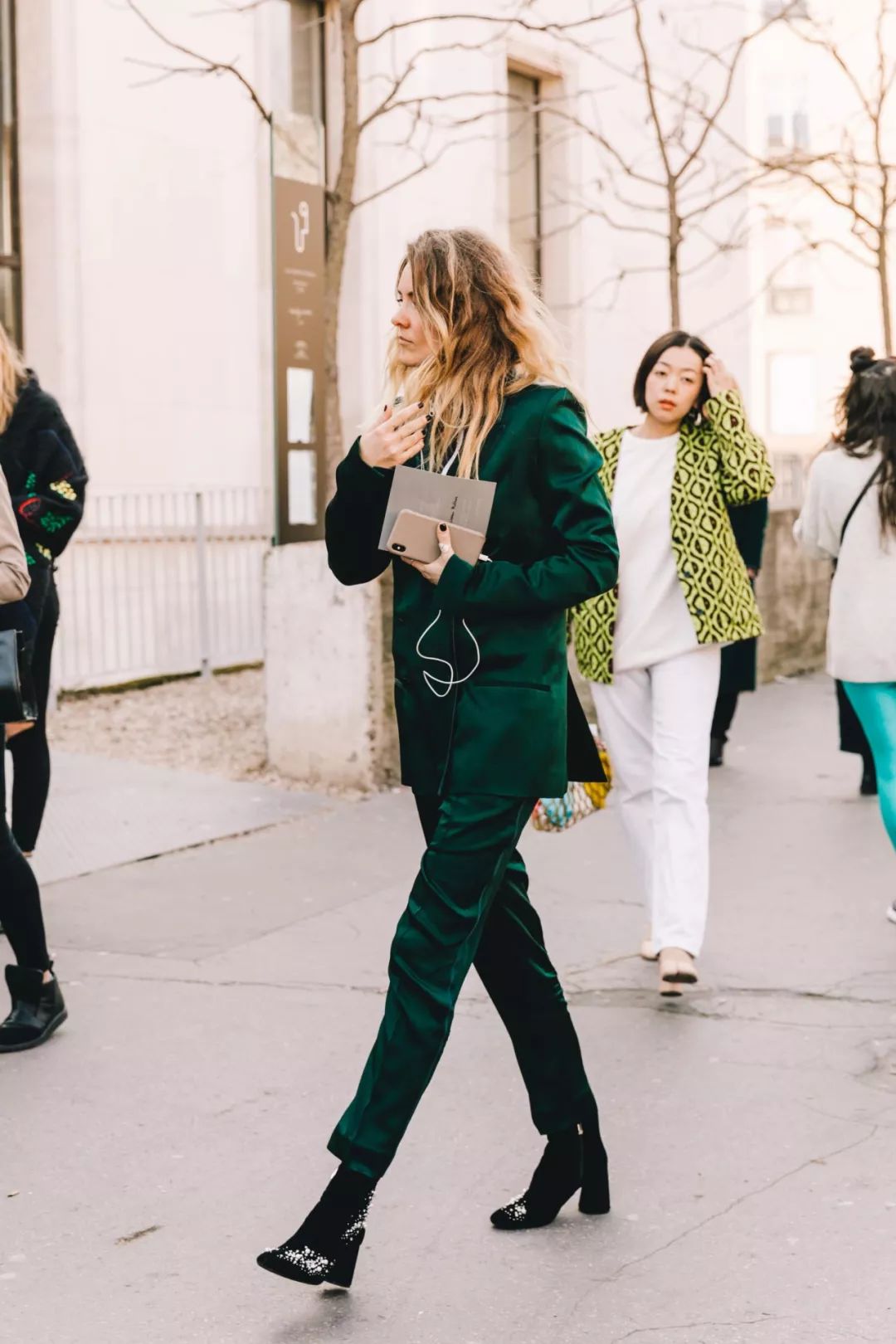 今年最火的马丁靴短靴,马丁靴英伦风炸街短靴