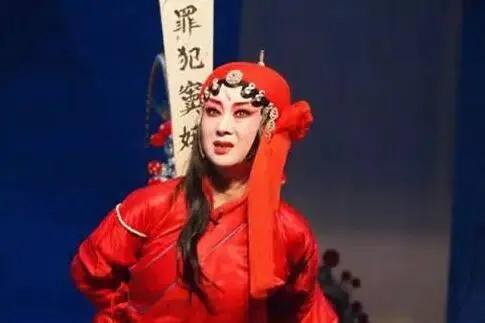 窦娥临死前发下三桩毒誓，除了六月飞雪，另外两桩毒誓是啥？