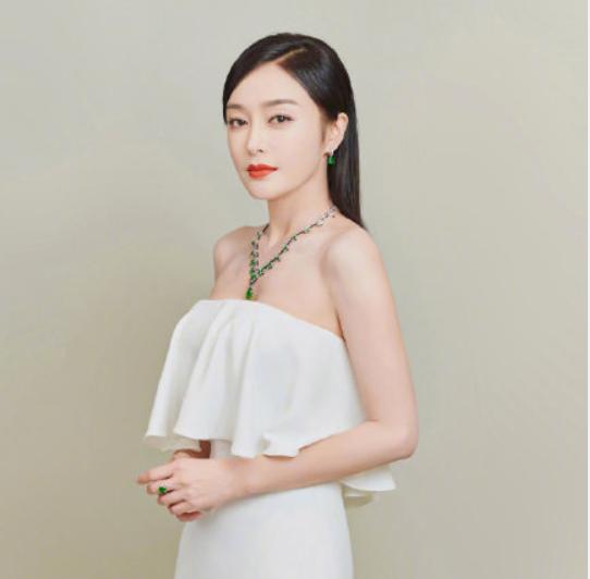 给大家推荐一个超级好用的散粉,选择一款最好用的散粉