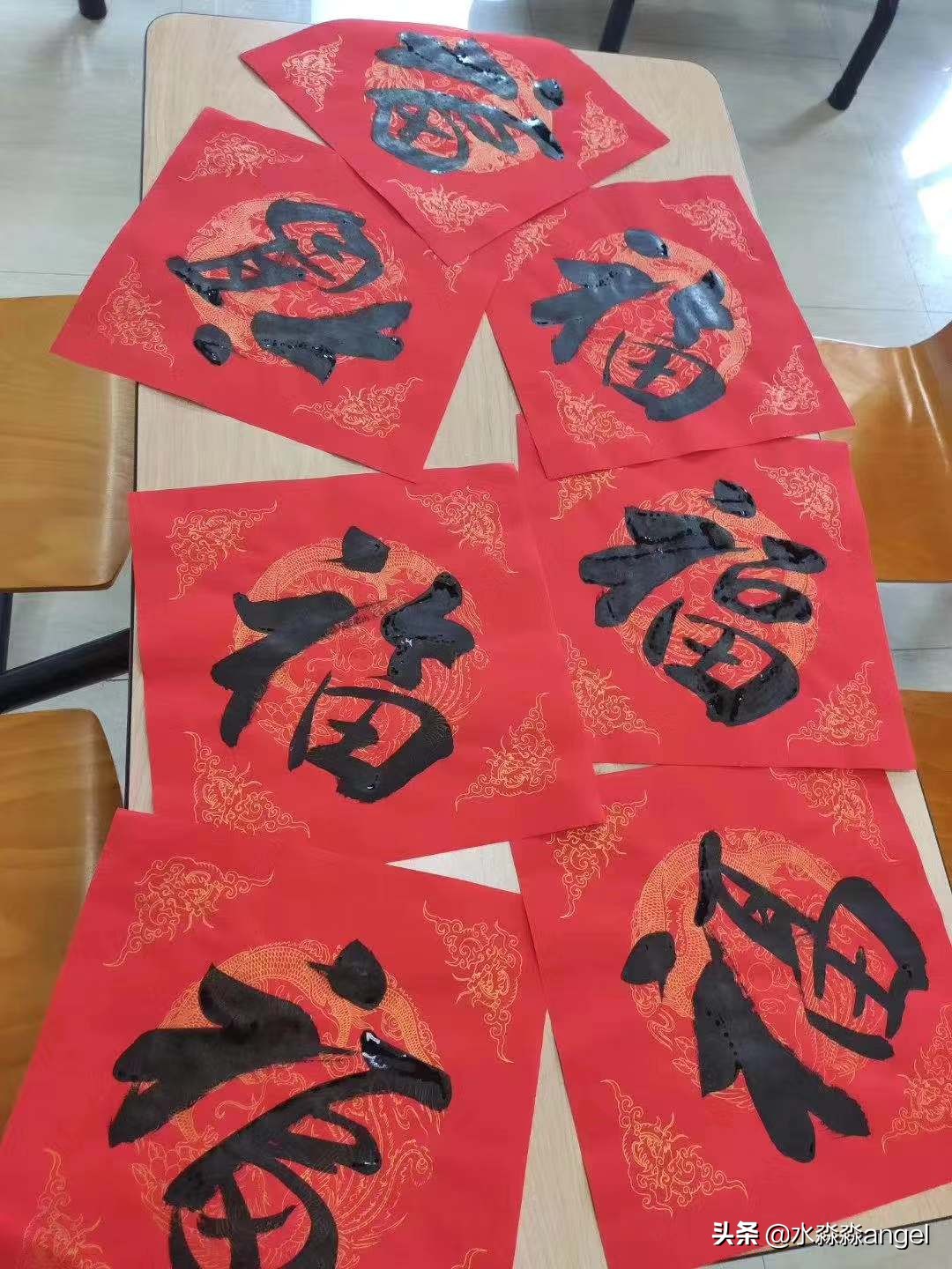 “有钱吗?方便吗?借点钱给我?”过年了你还敢往外借这东西吗?