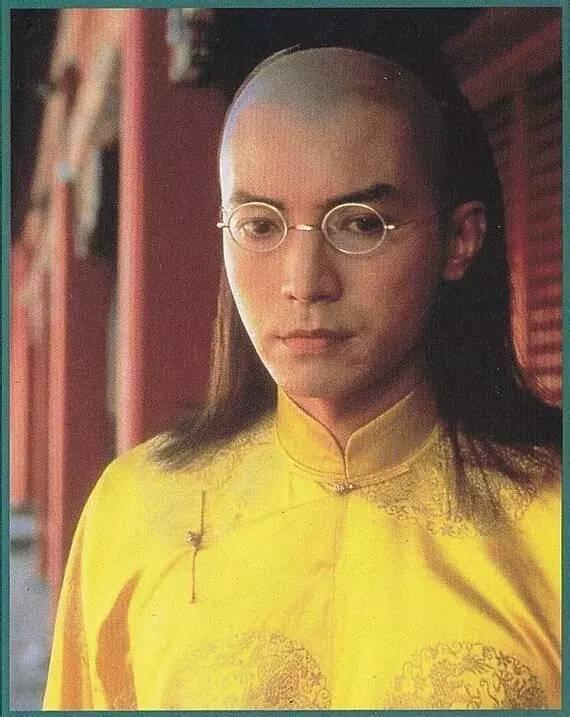 演员尊龙近照 (尊龙怎么看着贵气)