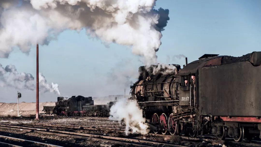 在大*疆新**，世界上最后的蒸汽火车还在奔驰