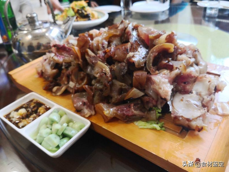 辽宁中医药大学附近隐匿一家清真饭店，小店不大味道可圈可点