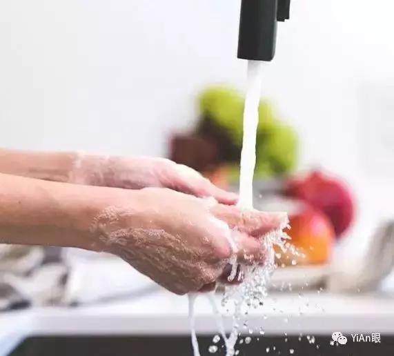 隐形眼镜戴上了怎么还摘不下来了,隐形眼镜摘也难吗