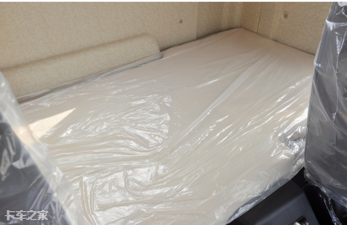 德龙新m3000国六天然气牵引车自重,最新款陕汽德龙新m3000牵引车