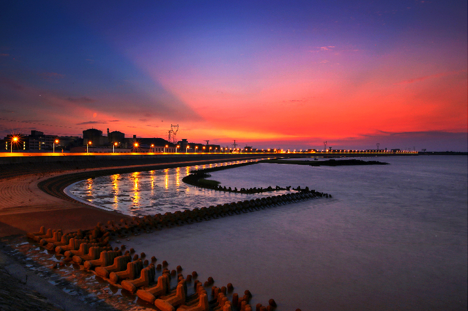 余华笔名为什么叫海盐,余华生活在海盐武原镇