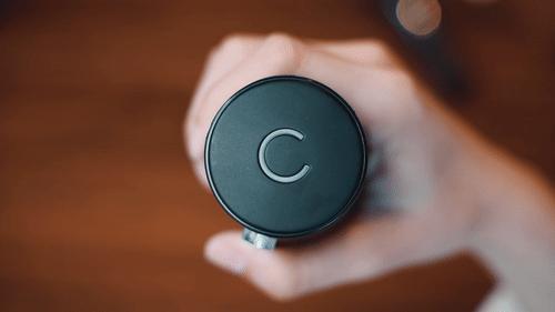 开红酒神器毫不费力的就开动了,有没有不用开瓶机打开红酒的方法