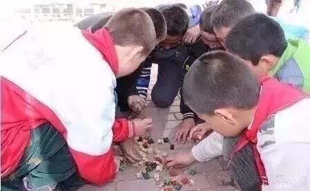 *疆新**也有很多“奇葩”的食物,有的看到反胃,有的念念不忘