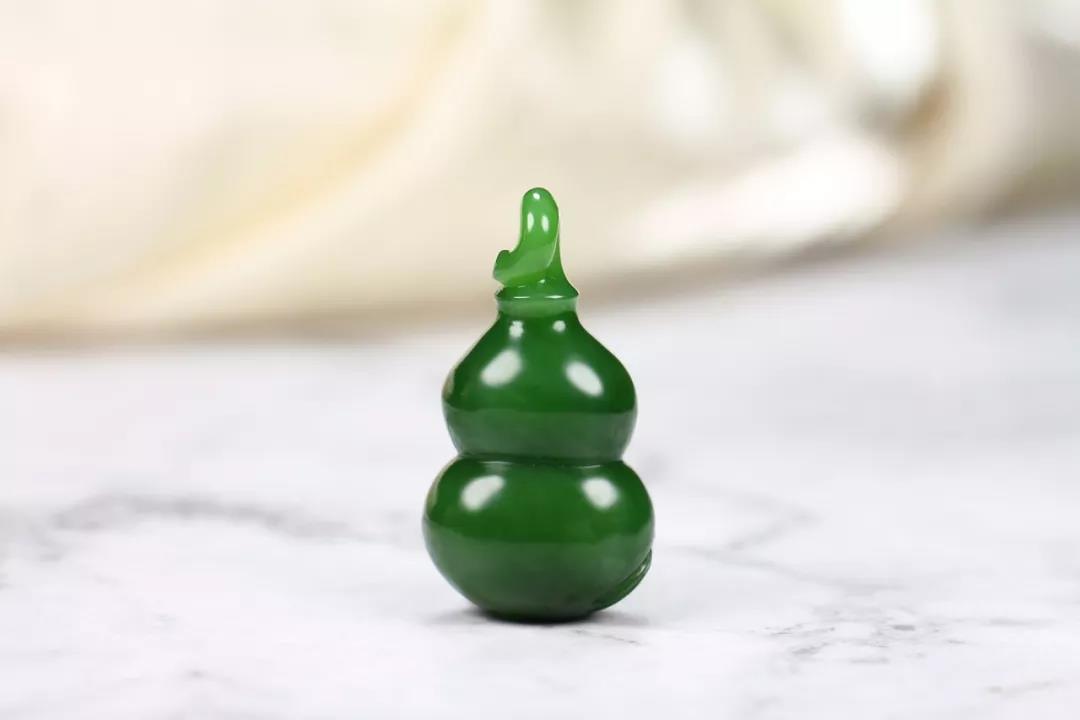 适合招财的珠宝 (今年戴什么珠宝最旺财)