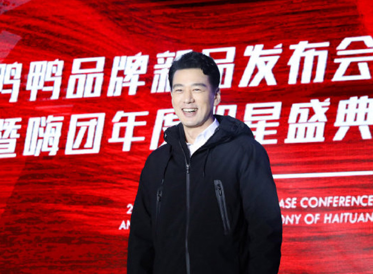 加拿大鹅用的是鸭绒还是鸭毛,加拿大鹅vs波司登羽绒服