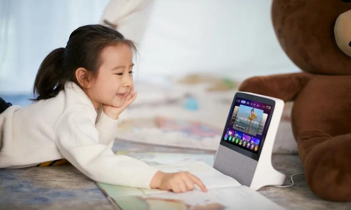 小度智能音箱屏幕x8开箱视频完整,小度智能屏音箱8c讲解