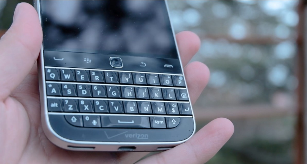 黑莓最新键盘机,黑莓classic2024