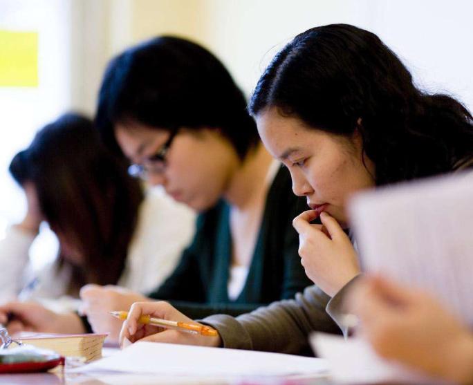 校招好还是人才引进好,找工作是校招好还是自己找好