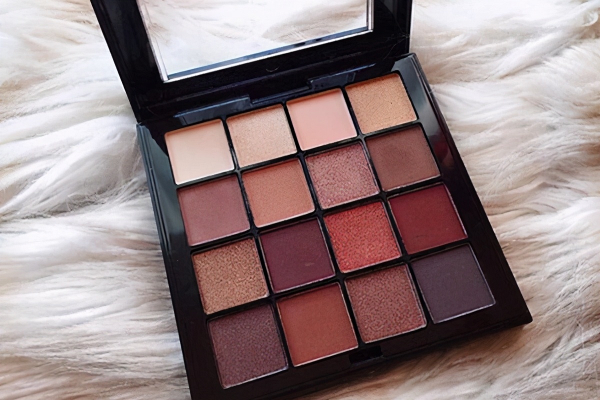 不用眼影盘就可以画的妆,不用眼影盘怎么画好看的眼妆