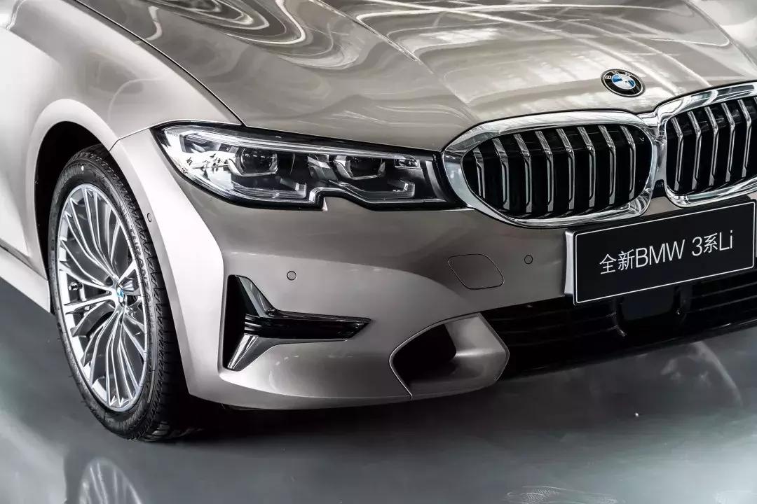 宝马325li评测2022黑,新款宝马325li测评