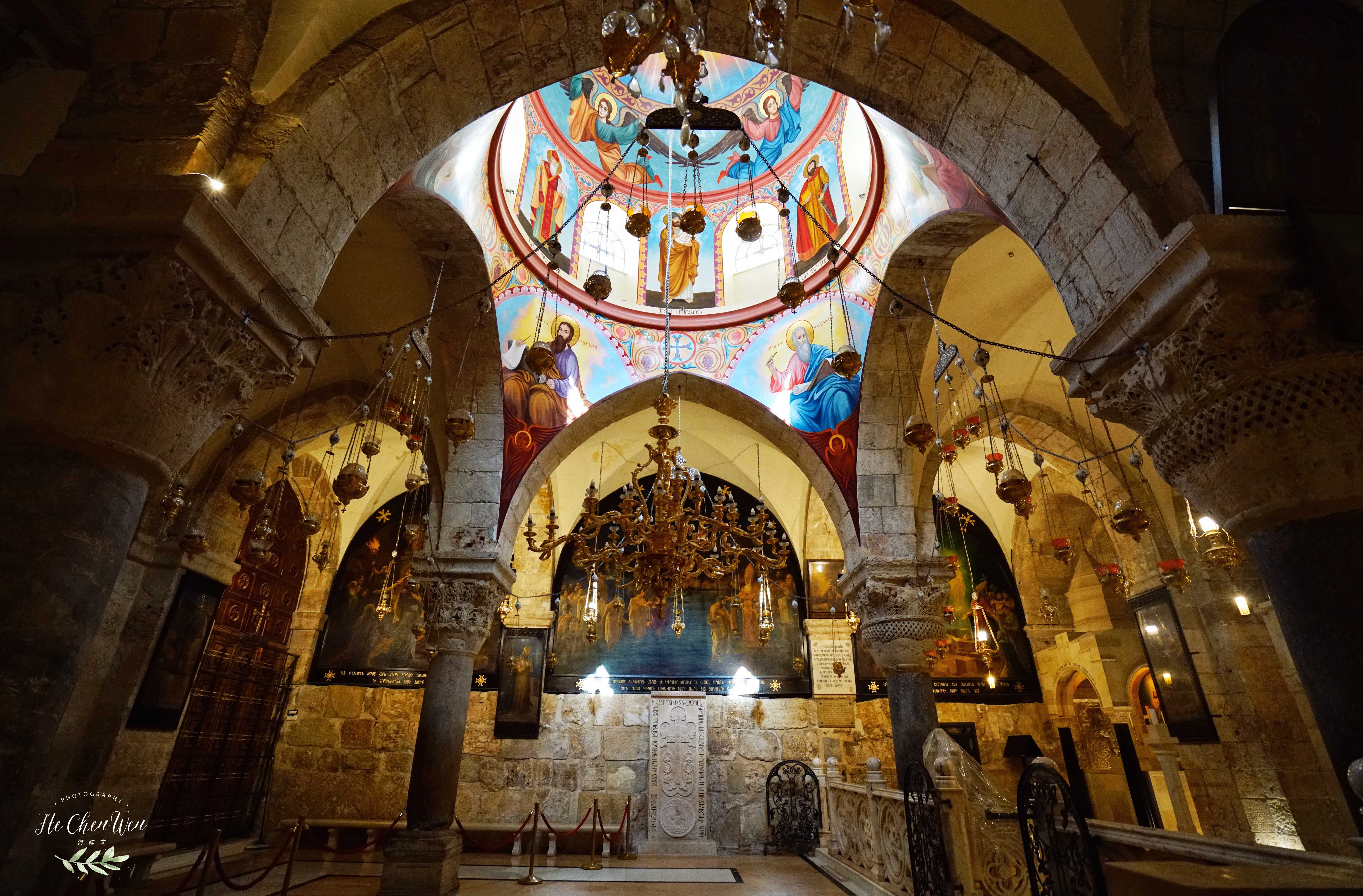 基督教圣地，耶稣在这里遇难、安葬、复活，信徒慕名而来