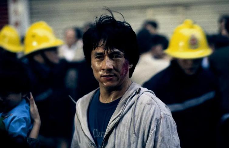 成龙90年代港片,成龙见证了港片的崛起和衰落