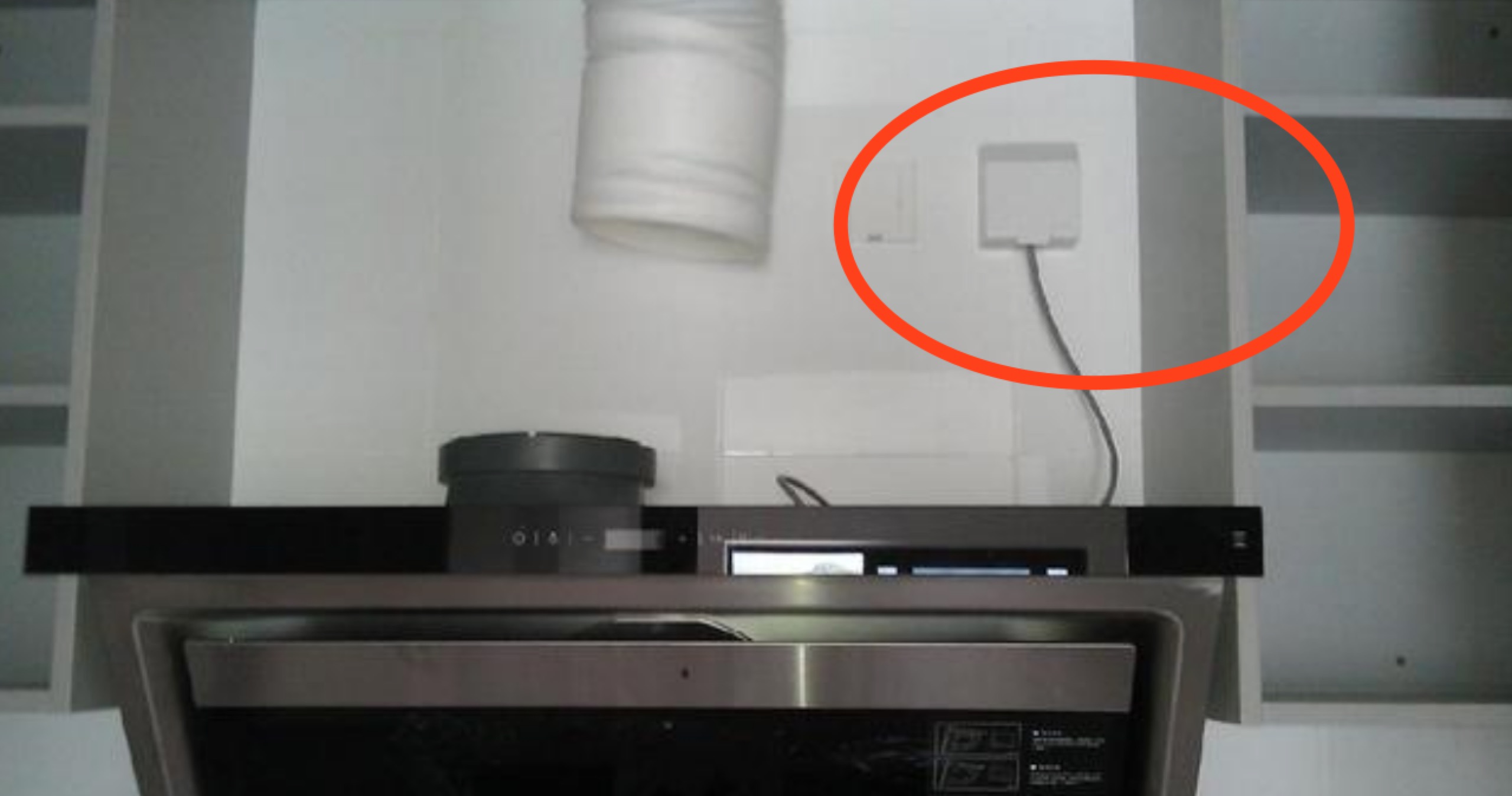 厨房烟道油烟味道,厨房有油烟味止逆阀没问题