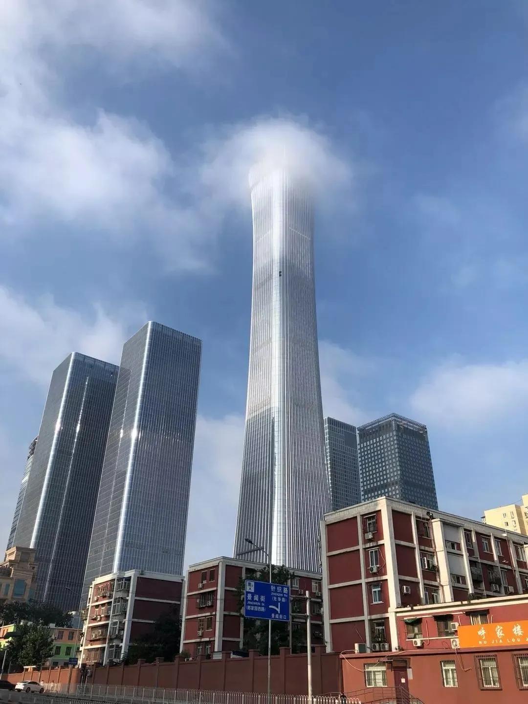 许家印建的最好看的大楼,许家印全球化造型