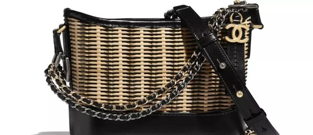 追了《爱的迫降》这么久，我终于看到一只想买的包了