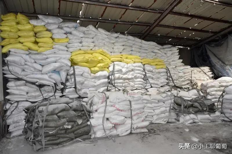 撒可富40公斤厂家直销价,撒可富复合肥三个17多少钱一袋