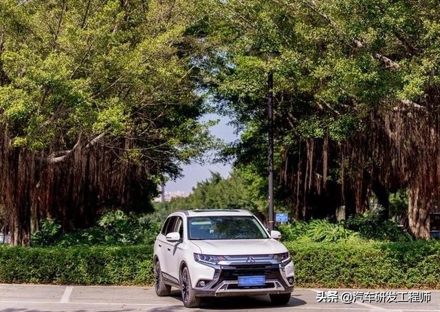 三菱欧蓝德车舒适实用吗,三菱欧蓝德1万公里感受