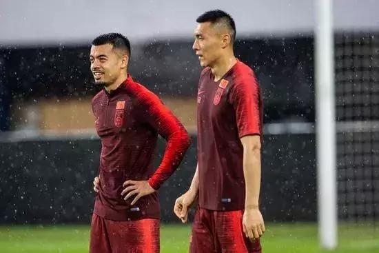 中国足球青训还是归化重要,中国足球不搞青训行吗