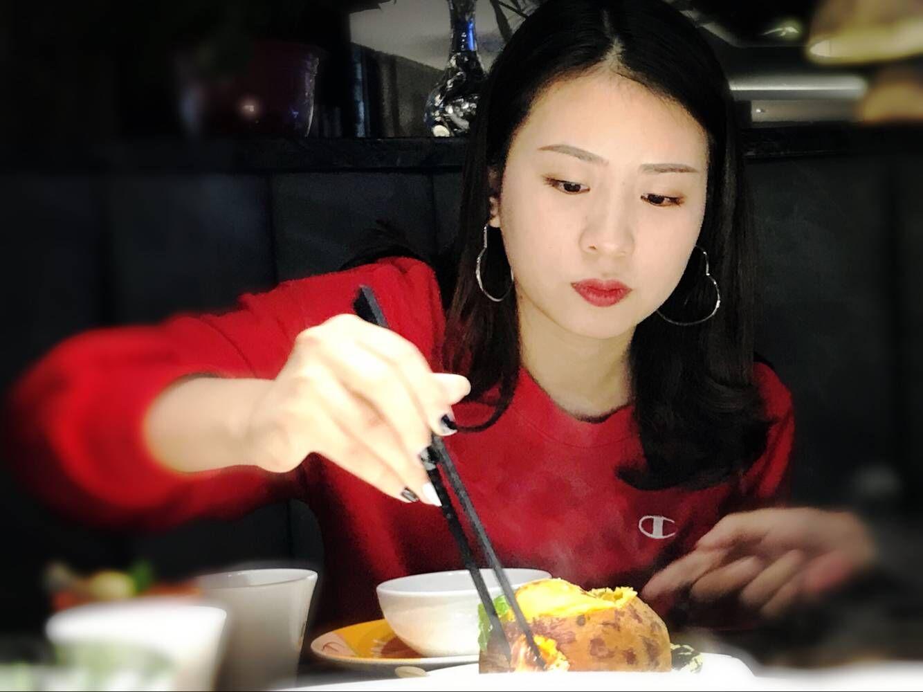 一家烤鱼店3天赚80万,几十块的烤鱼怎么赚钱