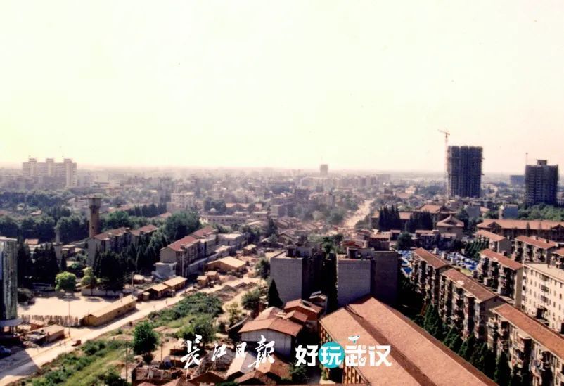 武汉70周年的变化发展,湖北武汉70年荆楚巨变