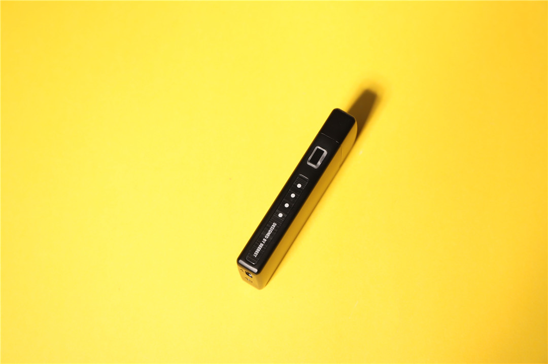 小米有品悬浮感应打火机,小米有品极蜂手电筒能当充电宝吗