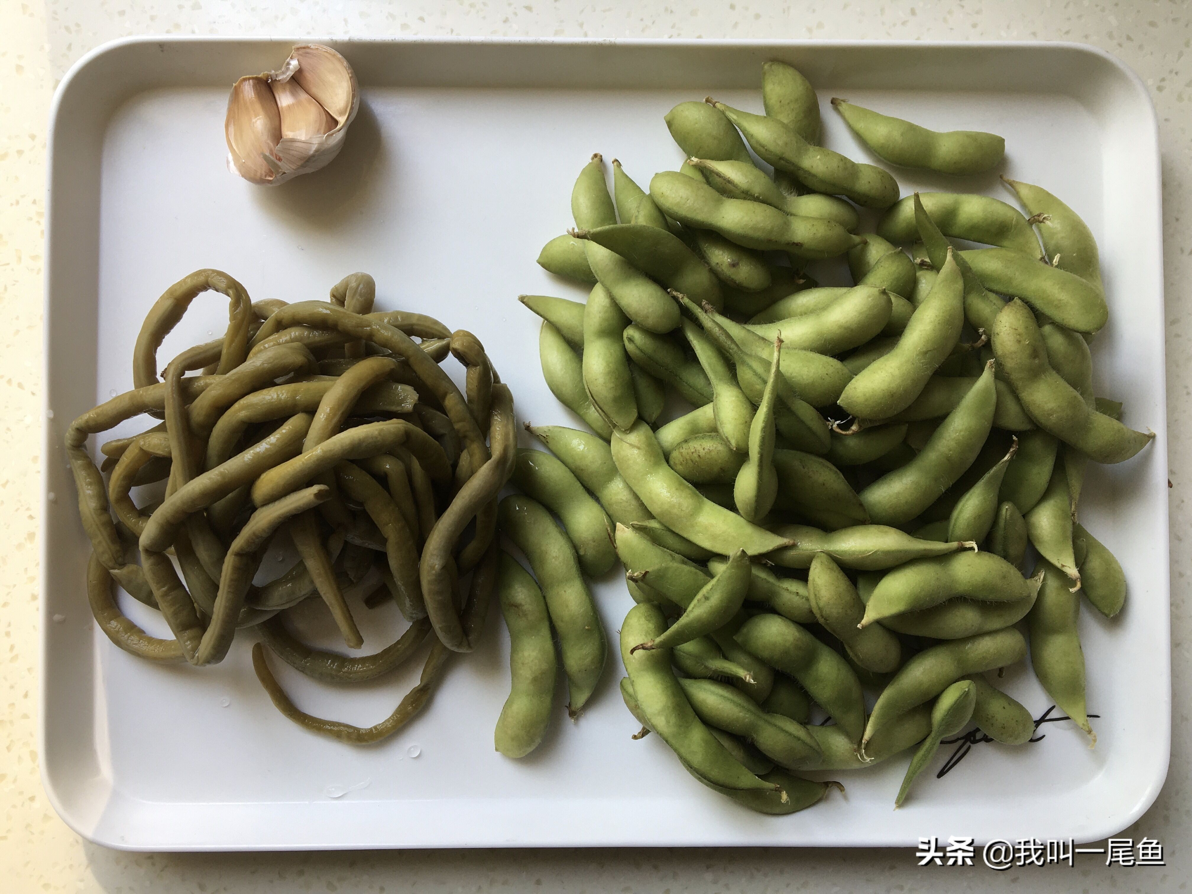 这菜我家每周炒二次,清爽酸脆又可口,五块钱做一盘,给肉也不换