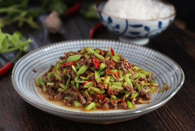 这8道美食菜谱，馋哭老人和孩子，现在学做也不迟