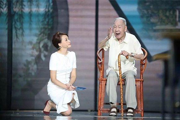 张爱玲才华是女人最大的底气,张爱玲真正的爱情是不问值不值得