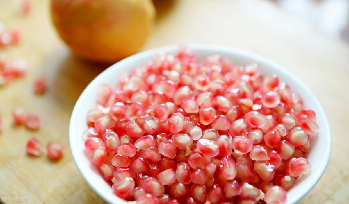 石榴可以放冰箱里冷冻吗？石榴放冷冻变色还能吃吗