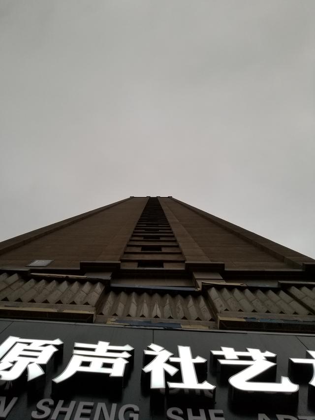 为什么弹吉他的手都很好看,为什么弹钢琴的人手很好看