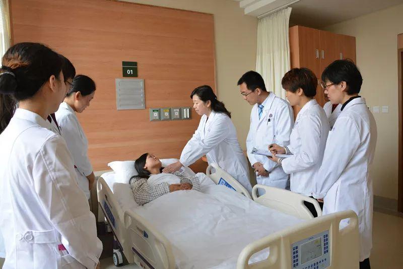 顺产生完孩子穿束腹带还是塑身衣,生完孩子束腹带什么时候绑