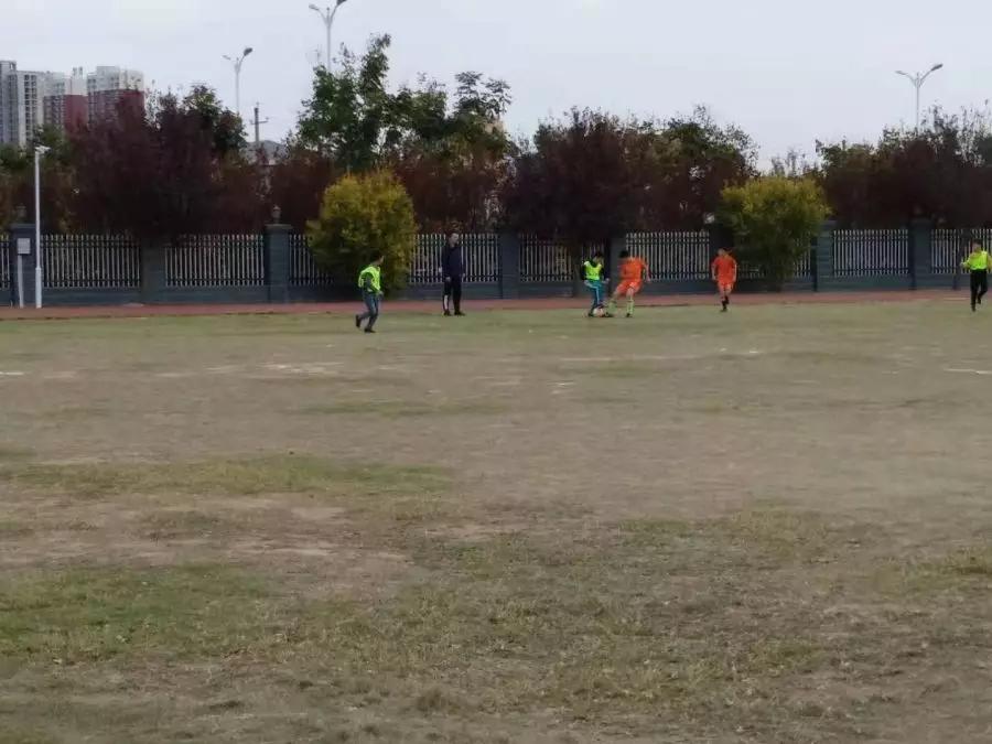 幸福小学举行校园足球联赛,邓州思源学校足球比赛